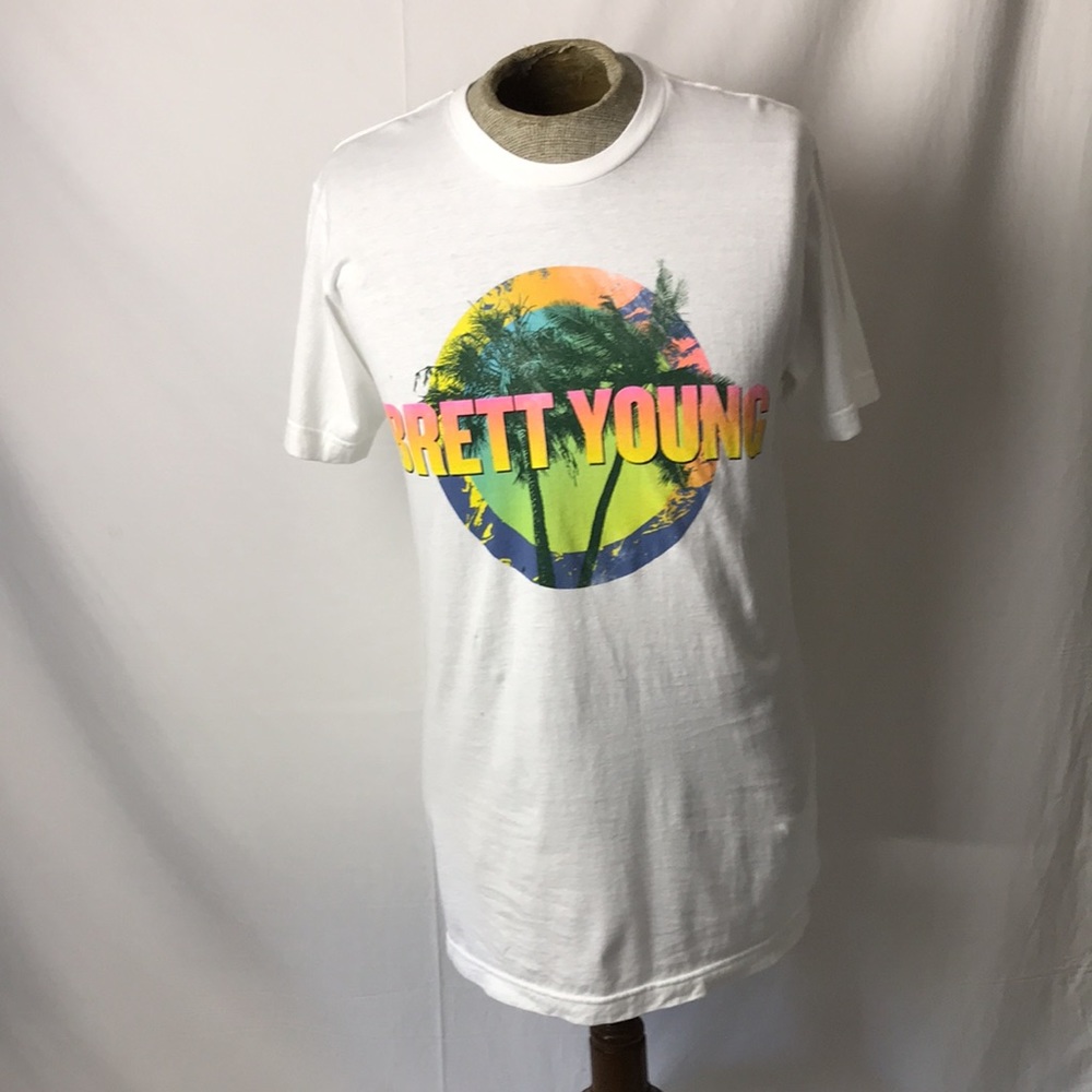 Brett young white tour t-shirt Sz M